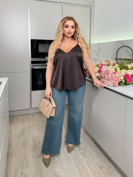 Женская летняя шелковая майка-топ на тонких бретелях BR1581 цвет коричневый, размер 48/50 | Зображення 2