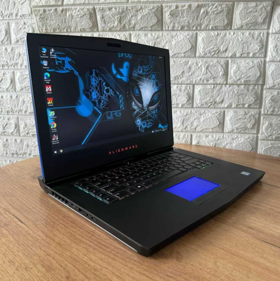 Ноутбук Dell Alienware 15 R3 i5 6300HQ 16Gb SSD 128Gb + HDD 1Tb GTX 1060 Б/В | Зображення 1