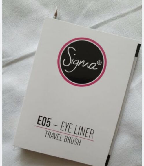 Пензлик для лайнера Sigma E05 EYE LINER BRUSH | Зображення 1