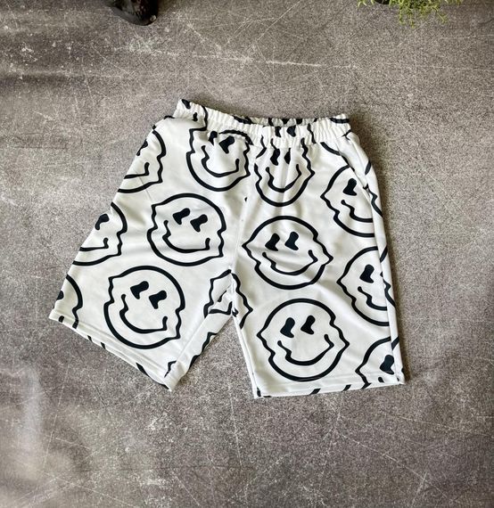 Білі чоловічі трикотажні зручні шорти з трендовим дизайном | Зображення 1