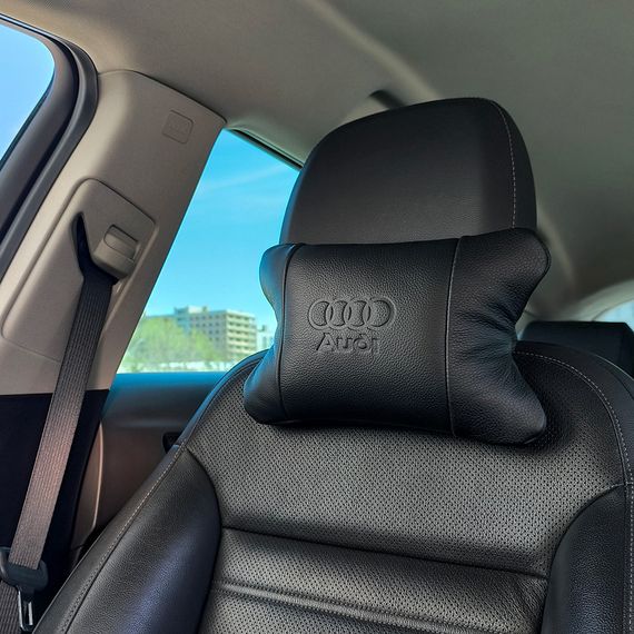Подарок подушка дорожная Audi Ауді, Дорожная подушка в автомобиль, CV-973 Подарок автолюбителю | Зображення 7