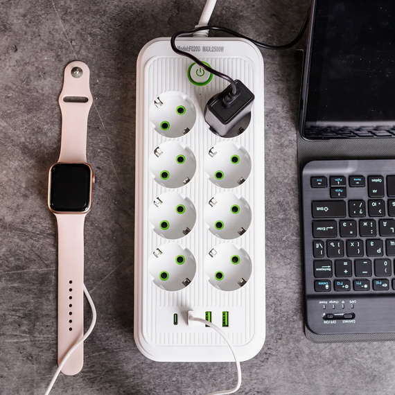 Мережевий фільтр 4.7 м подовжувач на 8 розеток з 3 USB 1 Type-C та кнопкою відключення F20U Чорний HP-5-29 | Зображення 1