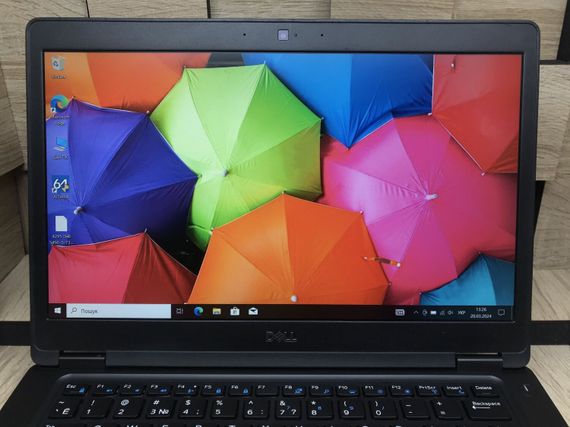 Ноутбук Б-класс Dell Latitude 5490 / 14" (1920x1080) IPS / Intel Core i5-7300U (2 (4) ядра по 2.6 - 3.5 GHz) / 8 GB DDR4 / 256 GB SSD M.2 / Intel HD Graphics 620 / WebCam / USB 3.1 / HDMI / Windows 10 б/у | Зображення 2