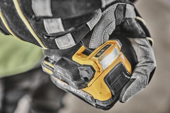 Дрель-шуруповёрт аккумуляторная бесщёточная 90 Нм DeWALT DCD800E2T | Зображення 4