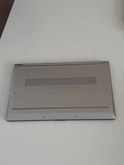 Ноутбук Б-клас HP 17-CP0636NG / 17.3" (1600x900) TN / AMD Athlon Gold 3150U (2 (4) ядра по 2.4 - 3.3 GHz) / 8 GB DDR4 / 120 GB SSD / AMD Radeon RX Vega 3 / WebCam / Windows 11 б/в | Зображення 7