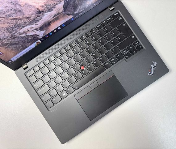 Ультрабук Lenovo ThinkPad T14s Gen 2 / 14" (1920x1080) IPS Touch / Intel Core i5-1135G7 (4 (8) ядра по 4.2 GHz) / 16 GB DDR4 / 256 GB SSD / Intel Iris Xe Graphics / WebCam б/у | Зображення 3