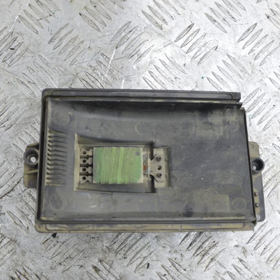 Резистор вентилятора пічки 1.4 Volkswagen Golf IV 1997-2006 Резистор пічки Фольксваген Гольф 4 H35