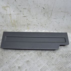 Накладка багажника права універсал Volkswagen Golf VII 2012-2020 Захист багажника Фольксваген Гольф 7 5G9867464