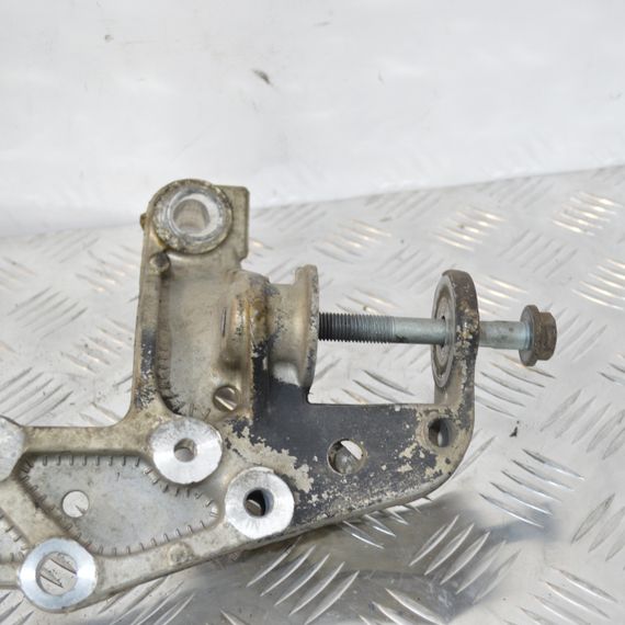 Кронштейн передньої балки правий Volkswagen Caddy Golf V Touran Фольксваген Кадді Гольф Туран 1K0199296E | Зображення 2