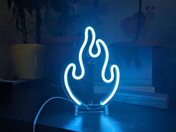 Неоновий світильник Вогник 140х190 acr-n000053 | Зображення 1