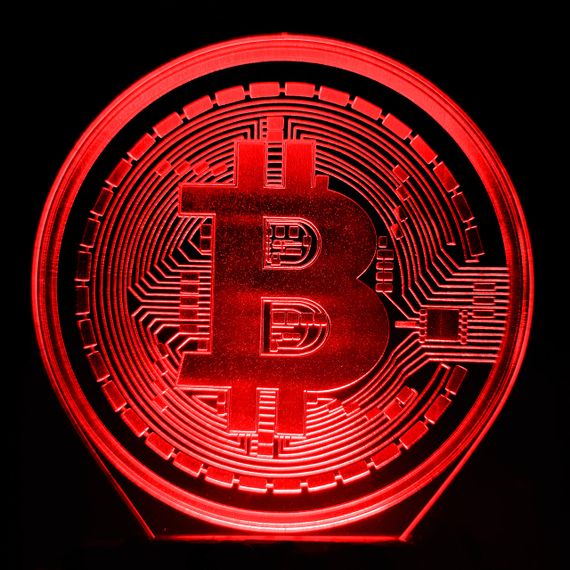 Акриловий світильник-нічник Біткоїн червоний tty-n001124