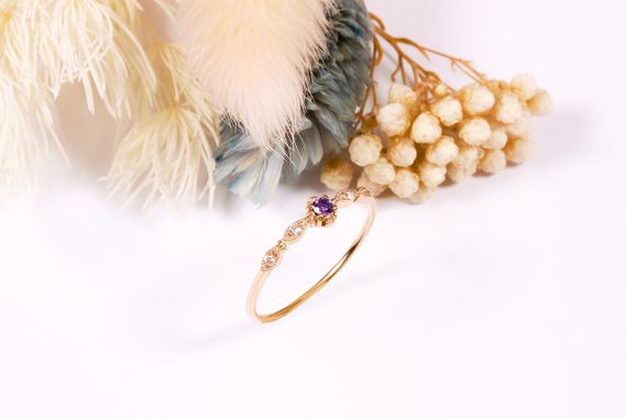 Кольцо из красного золота с аметистом 21.5