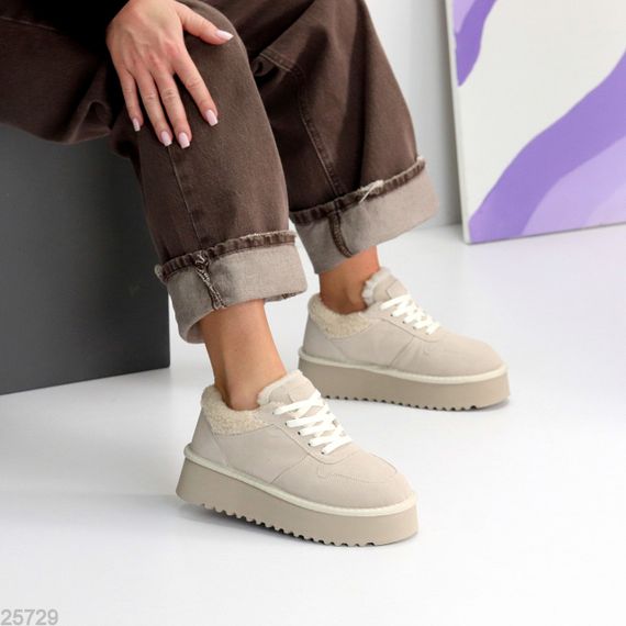 Светлые бежевые кроссовки угги натуральная замша + мех Тедди | Зображення 1