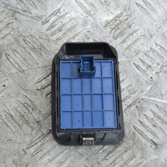 Кнопка склопідйомника передніх лівих дверей Fiat Fiorino 2007-2024 Кнопки склопідйомника Фіат 735518655 | Зображення 1