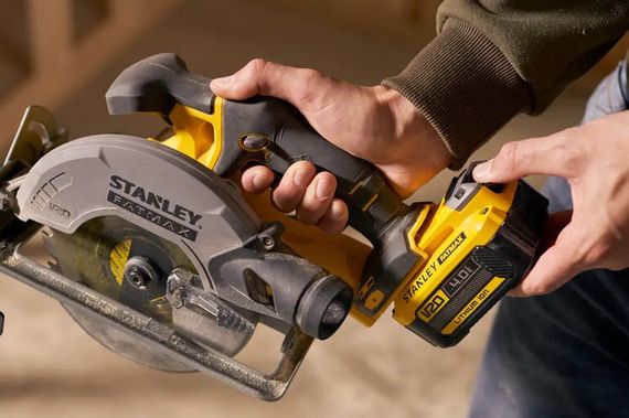 Пила циркулярна акумуляторна Stanley Fatmax без АКБ та ЗП SFMCS500B | Зображення 1