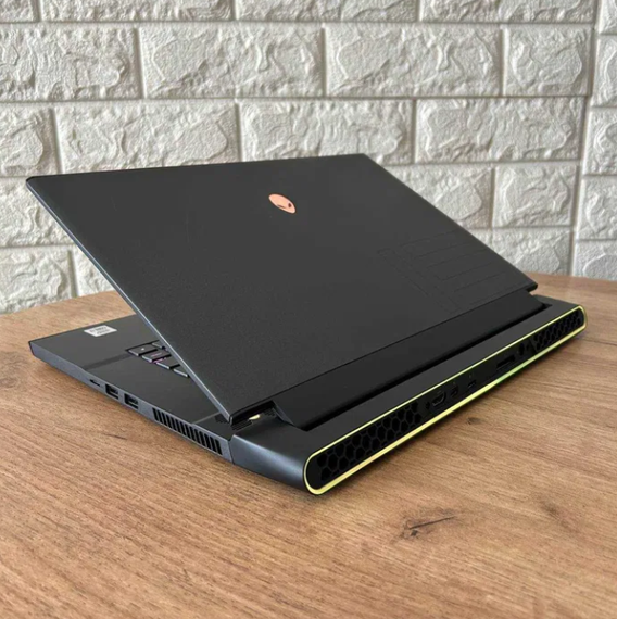 Ноутбук Dell Alienware m15 R4 300Hz i7 10870H 16Gb SSD 512Gb RTX 3070 Б/В | Зображення 2