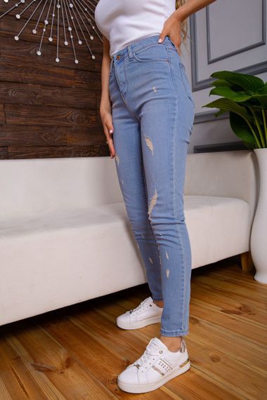 Рвані жіночі джинси скінні, блакитного кольору, 164R681 | Зображення 3