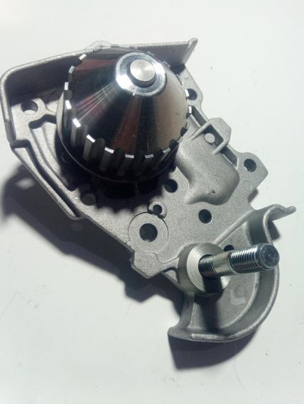 Помпа Logan/Clio/Kangoo/Megane 1.4-1.6 8v, FEBI (21988) (7701478018) | Зображення 2