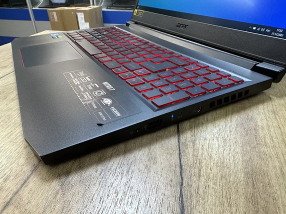 Ноутбук Acer Nitro 7 AN715 15.6" FHD IPS i7 9750H/8Gb/512Gb SSD/GTX 1650-4Gb | Зображення 2