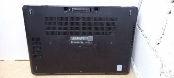 Ноутбук Б-класс Dell Latitude E5470 / 14" (1920x1080) TN / Intel Core i5-6440HQ (4 ядра по 2.6 - 3.5 GHz) / 8 GB DDR4 / 256 GB SSD / Intel HD Graphics 530 / WebCam б/у | Зображення 1