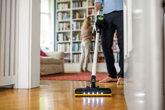Пылесос Karcher беспроводный VC 7 Cordless yourMax 1.198-710.0 | Зображення 1