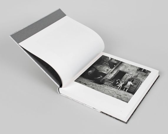 Книга фотоискусство история фотографии Антанаса Суткуса Antanas Sutkus: Planet lithuania книги для фотографов | Зображення 2
