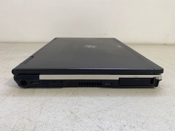 Мобільна робоча станція Fujitsu Celsius H710 / 15.6" (1920x1080) TN / Core i7-2720QM (4 (8) ядра по 2.2 - 3.3 GHz) / 16 GB DDR3 / 128 GB SSD / Quadro 1000M, 2 GB GDDR3, 128-bit / WebCam б/в + Подарунок зубна щітка Colgate | Зображення 3