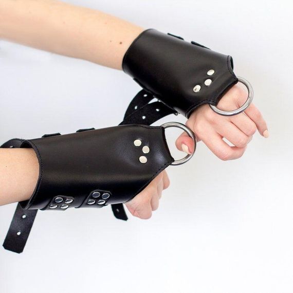 Манжети для підвісу за руки Art of Sex – Kinky Hand Cuffs For Suspension, чорні, натуральна шкіра Sex Aura | Зображення 3