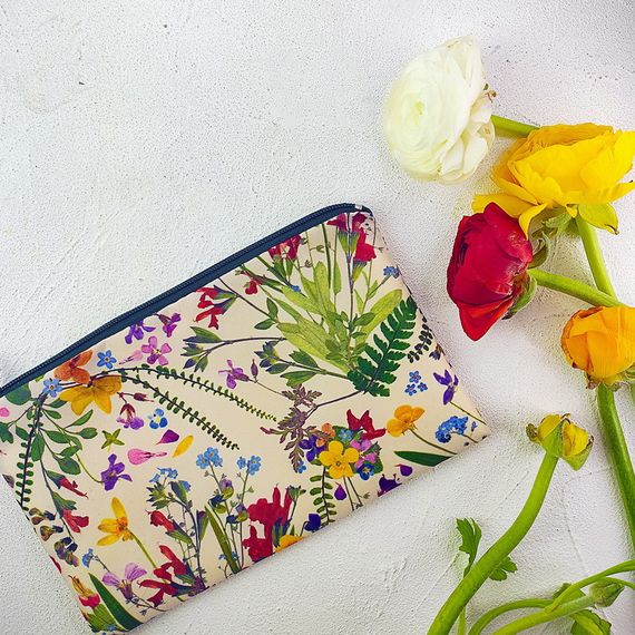 Косметичка жіноча Полевые цветы на белом фоне 20х12 см (K_21M034)