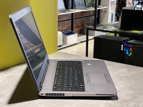 Ноутбук HP Probook 640 G2 / 14" (1366x768) TN / Intel Core i3-6006U (2 (4) ядра по 2.0 GHz) / 16 GB DDR4 / 240 GB SSD / Intel HD Graphics 520 / WebCam / 3G б/у | Зображення 2