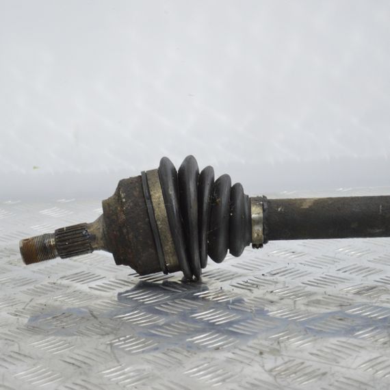 Піввісь передня права Peugeot 307 1.6 HDI привідний вал Пежо | Зображення 2