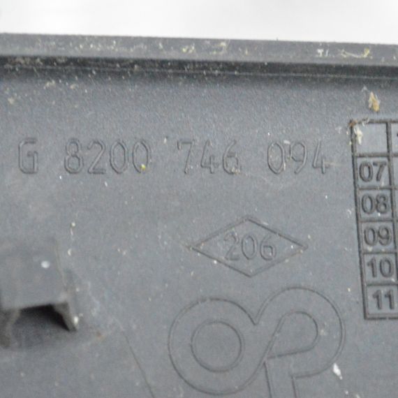 Решітка радіатора ліва Renault Megane II 2003-2009 Решітка бампера Рено Меган 2 8200746094 | Зображення 1