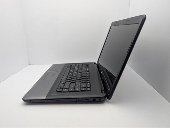 Ноутбук HP 655 / 15.6" (1366x768) TN / AMD E2-1800 (2 ядра по 1.7 GHz) / 6 GB DDR3 / 320 GB HDD / AMD Radeon HD 7340 Graphics / WebCam / DVD-ROM б/у | Зображення 4