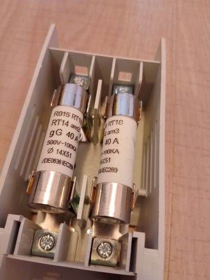 Корпус изолятор для предохранителей DC 40a 690v | Зображення 9