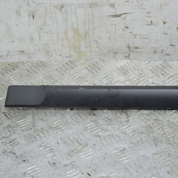 Молдинг задніх лівих дверей Renault Laguna III 2007-2015 Накладка дверей задня ліва Рено Лагуна 3 828730001R | Зображення 1