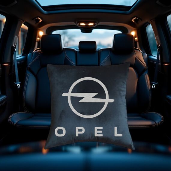 Авто Подушка c вишивкою логотипу марки опель Opel чорний автомобілісту 00053