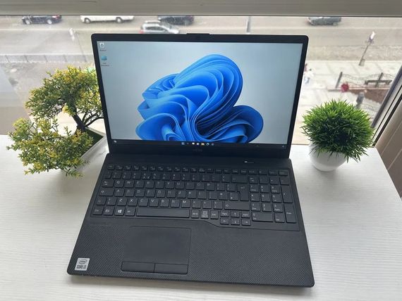 Ультрабук Fujitsuh 15.6” FHD+ 8/128 Gb SSD + Core i3 10 TG  Б/В | Зображення 1