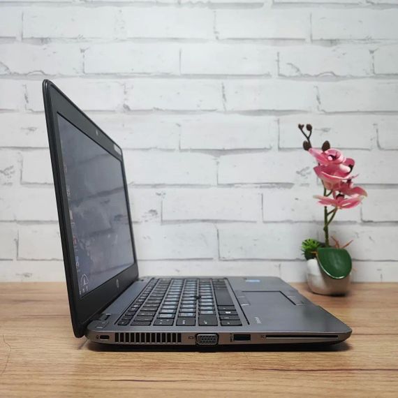 Нетбук HP EliteBook 820 G2 / 12.5" (1366x768) TN / Intel Core i5-5200U (2 (4) ядра по 2.2 - 2.7 GHz) / 8 GB DDR3 / 128 GB SSD / Intel HD Graphics 5500 / WebCam б/у | Зображення 4