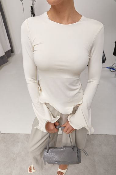 Елегантний лонгслів із хвилеподібними краями - кремовий цвет, ONE SIZE (є розміри) | Зображення 4