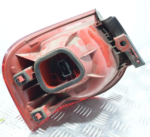 Ліхтар задній правий Volkswagen Passat B6 2005-2010 Ліхтар правий універсал Фольксваген Пассат б6 3C9945096N | Зображення 2