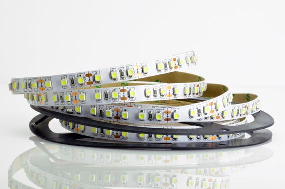 Світлодіодна LED стрічка PROLUM™ 12V; 2835\120; IP20; Series "S", Білий (5500-6000К) | Зображення 3