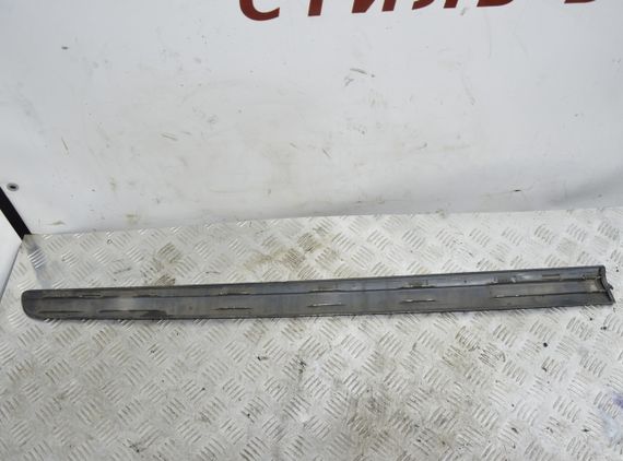 Накладка передніх правих дверей Mercedes-Benz W245 W169 Молдинг дверей правий Мерседес в245 в169 A1696983662 | Зображення 1