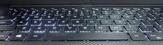 Мобільна робоча станція Dell Precision 5530 / 15.6" (1920x1080) IPS / Intel Core i7-8850H (6 (12) ядер по 2.6 - 4.3 GHz) / 16 GB DDR4 / 256 GB SSD / nVidia Quadro P1000, 4 GB GDDR5, 128-bit / WebCam б/в | Зображення 8
