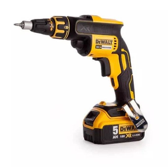 Шурупокрут акумуляторний безщітковий DeWalt з АКБ та ЗП DCF620P2K