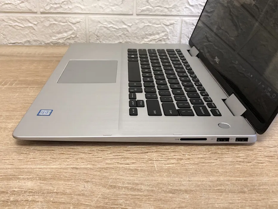 Гарний та сучасний Ноутбук Dell 7586 Core i5 - 8 покоління, IPS, SSD | Зображення 7