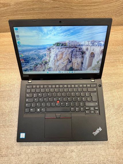 Ультрабук Lenovo ThinkPad L480 / 14" (1366x768) TN / Intel Core i3-8130U (2 (4) ядра по 2.2 - 3.4 GHz) / 8 GB DDR4 / 120 GB SSD / Intel UHD Graphics 620 / WebCam / Windows 11 б/у | Зображення 1