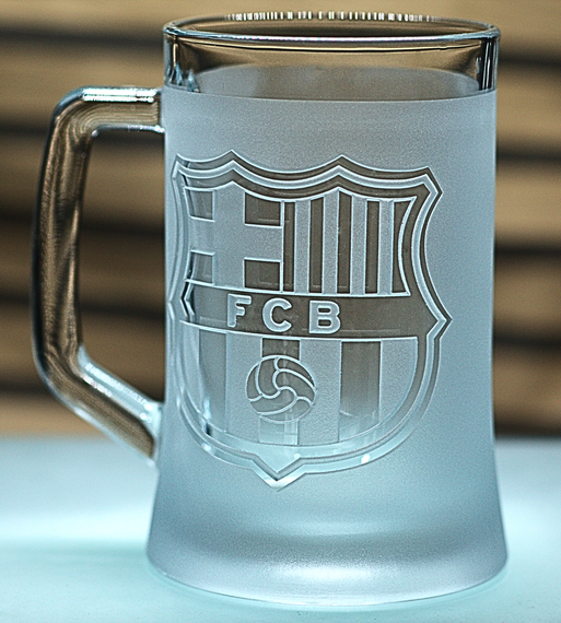 Пивний келих 670 мл Barcelona з гравіюванням подарунок для фаната ФК Барселона футбольний кухоль | Зображення 2
