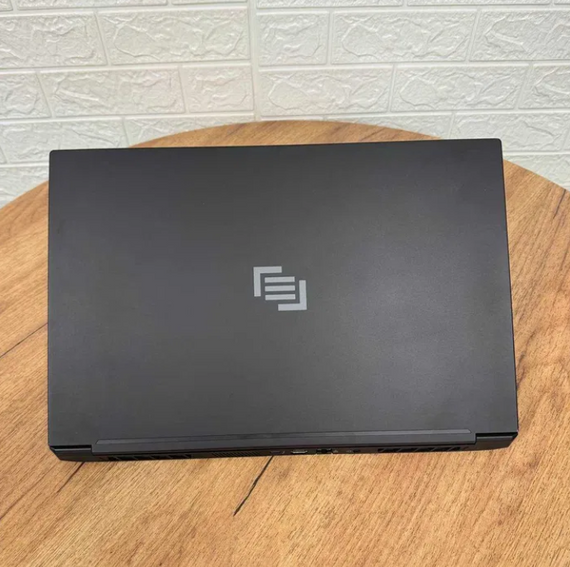 Ноутбук Maingear Element 144Hz i7 10875H 16Gb SSD 512Gb RTX 2070 Super Б/В | Зображення 5