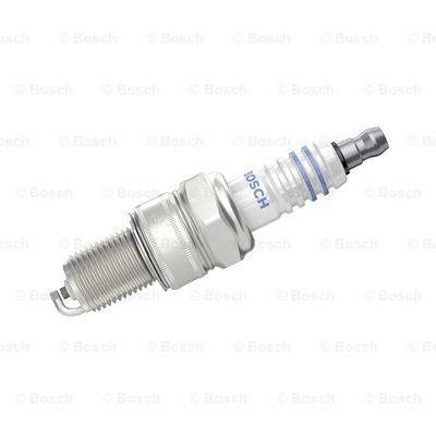 Свеча зажигания Bosch 0 242 240 592 | Зображення 1