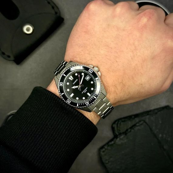 Чоловічий годинник Casio MDV-10D-1A1 | Зображення 1